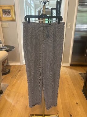 Tweed pants chic